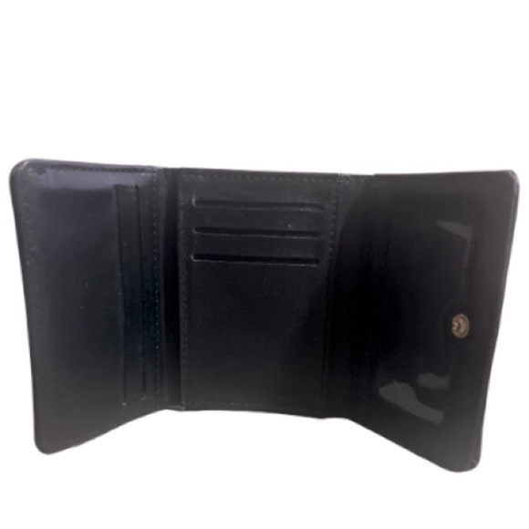 Olivia Miller Trifold KissLock Coin Purse Heart Shaped Clasps, Faux Leather, BLK - Picture 7 of 12